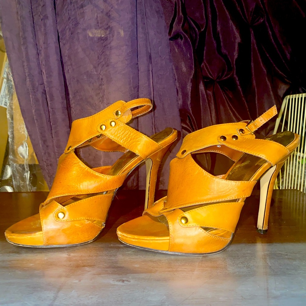 Bakers Leather Heels